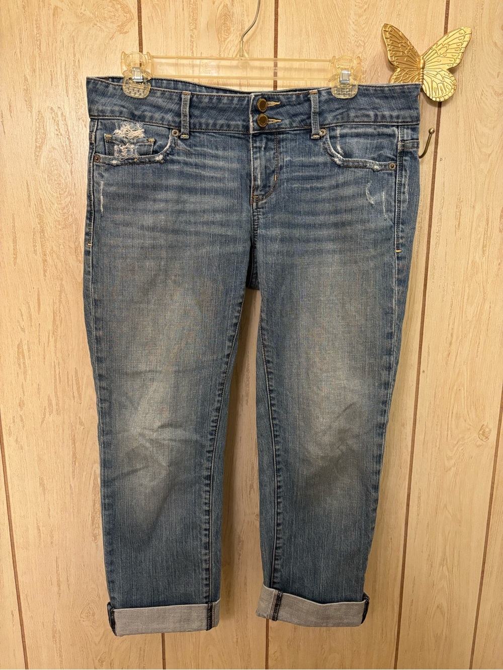 American Eagle Outfitters Light Blue Distressed Jeans